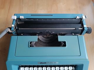 Maquina de escribir Olivetti STUDIO 46