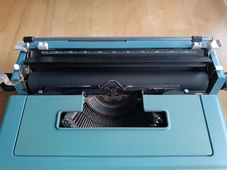 Maquina de escribir Olivetti STUDIO 46