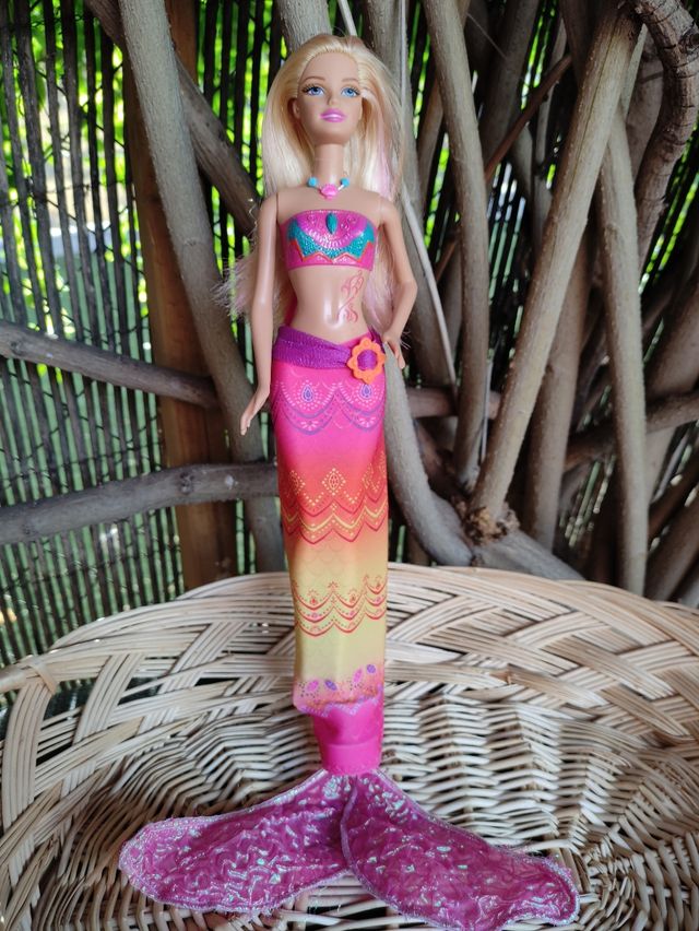 Barbie surfista y sirena