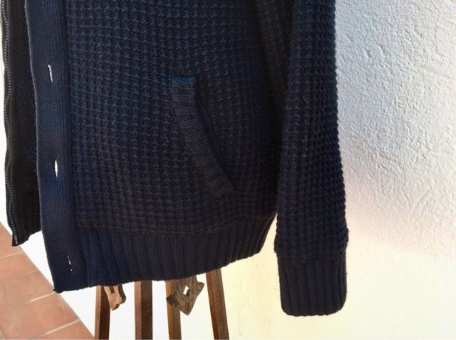 Chaqueta forrada con cremallera y botones