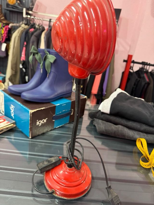 Lampara roja vintage de aluminio