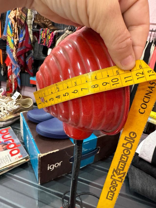 Lampara roja vintage de aluminio