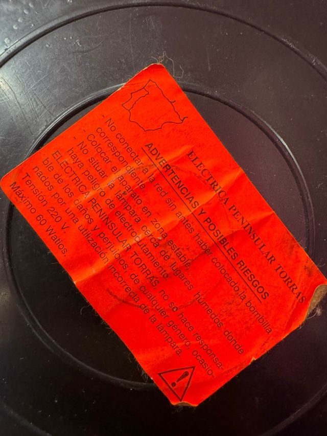 Lampara roja vintage de aluminio