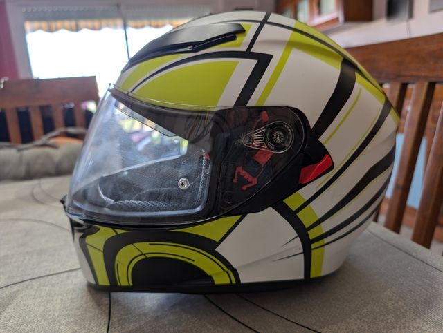 Casco AGV