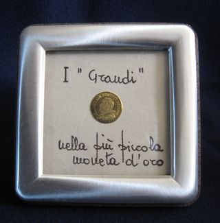 Mini Cornice con la più piccola moneta d'oro