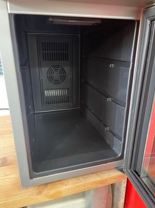 Nevera vinos pequeña PULLTEX