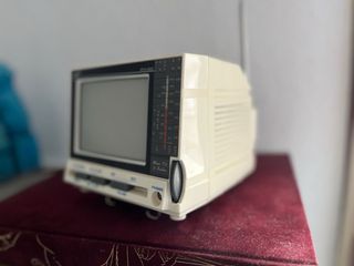 Mini Tv y Radio antigüa