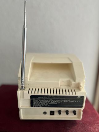 Mini Tv y Radio antigüa