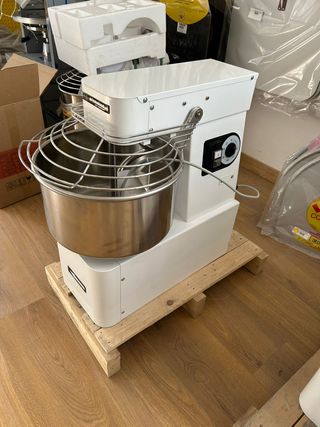 AMASADORA PARA 17KG DE MASA TOTAL