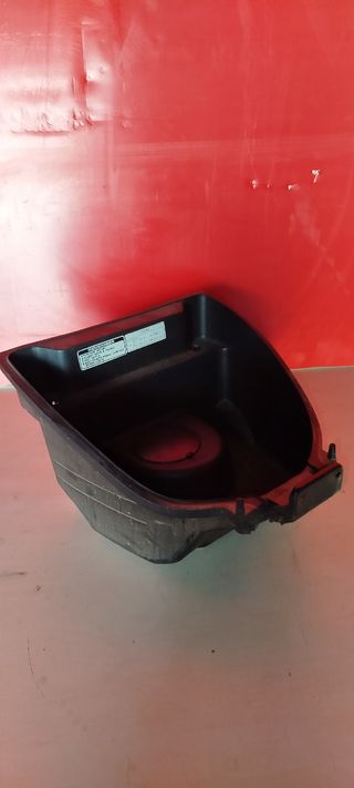 -Sym Allo 125cc. Cofre