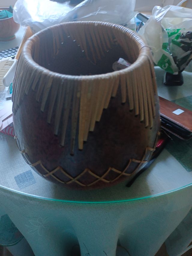 Jarrón hecho por ceramista