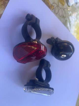 Campanello e riflettori bici