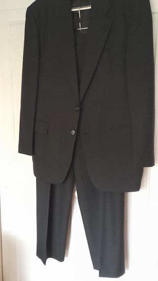 Traje gris marengo caballero puesto 1 ve
