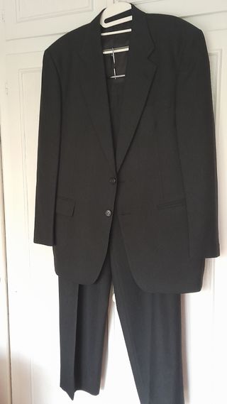 Traje gris marengo caballero puesto 1 ve