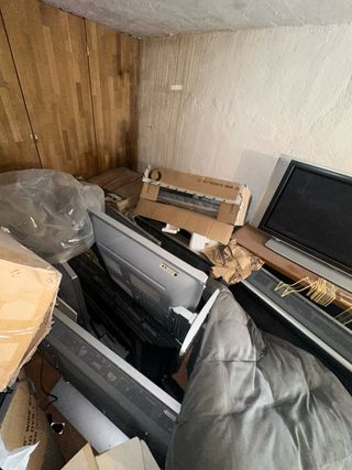 TELEVISIONES, ALTAVOCES, BARRAS DE SONIDO.