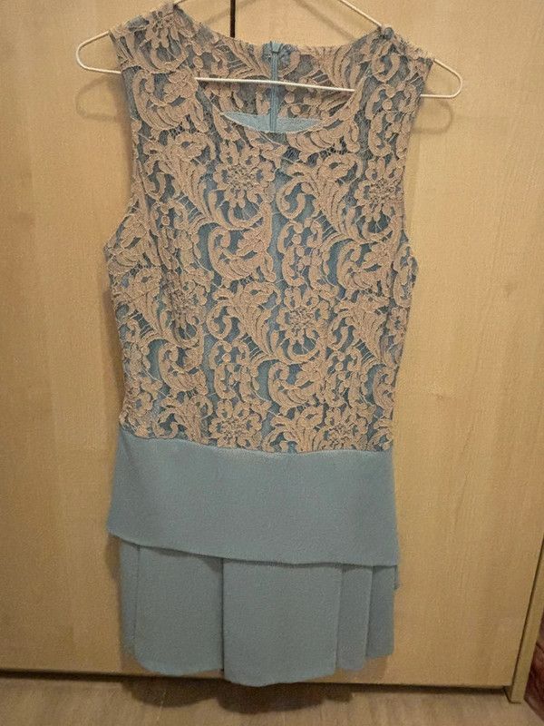 Vestido para boda beige y celeste