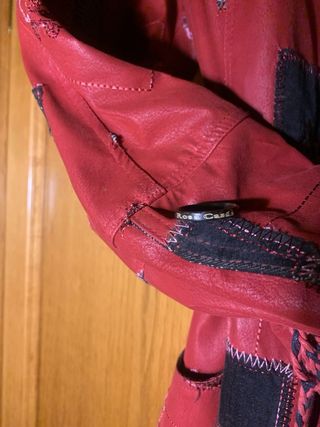 Gabardina de Rosa Casás .Elegancia y versatilidad