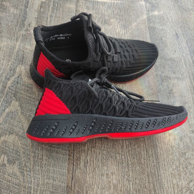 Deportivas niño talla 31