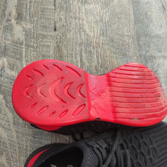 Deportivas niño talla 31