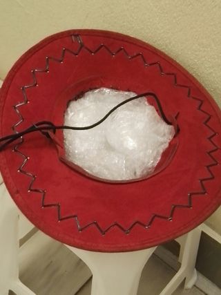 Sombreros.