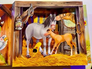 LIBRO INFANTIL, 3D POP-UPS EN LA GRANJA-2009