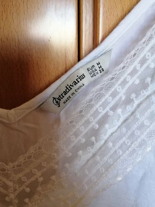 Camisa blanca lencera de tirantes, Stradivarius 
