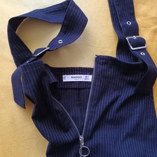 Vestido peto-pichi de Mango