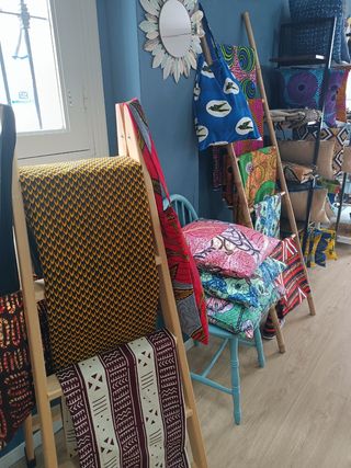 Lote género tienda de artesanía africana