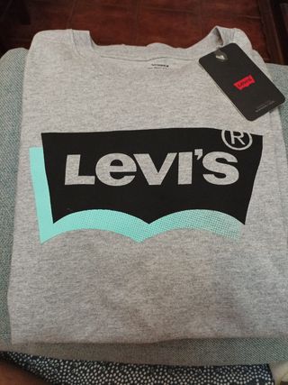 Camiseta LEVI'S , NUEVA CON ETIQUETA ‼️