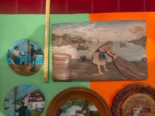 Artesanías pared motivos vascos.