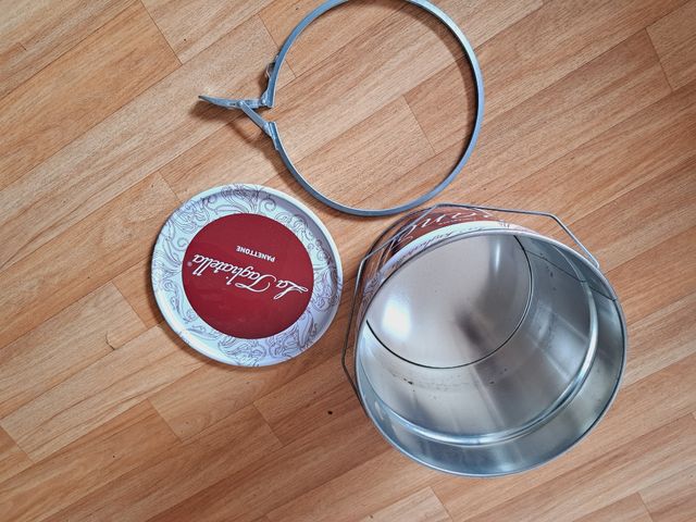 Cubo vacio La Tagliatella