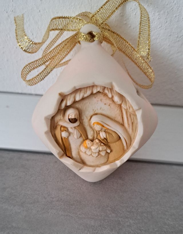 Presepe con luci colorate da appendere