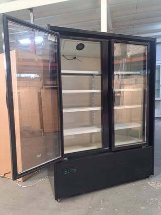 MURALES EXPOSTORES ACRISTALADOS A MEDIDA