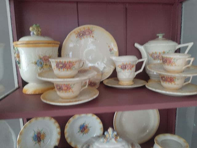 Loza antigua con firma