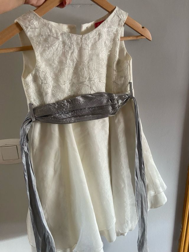 Vestido de comunion 6 años, usado una vez