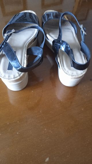 SANDALIAS DE CHICA.