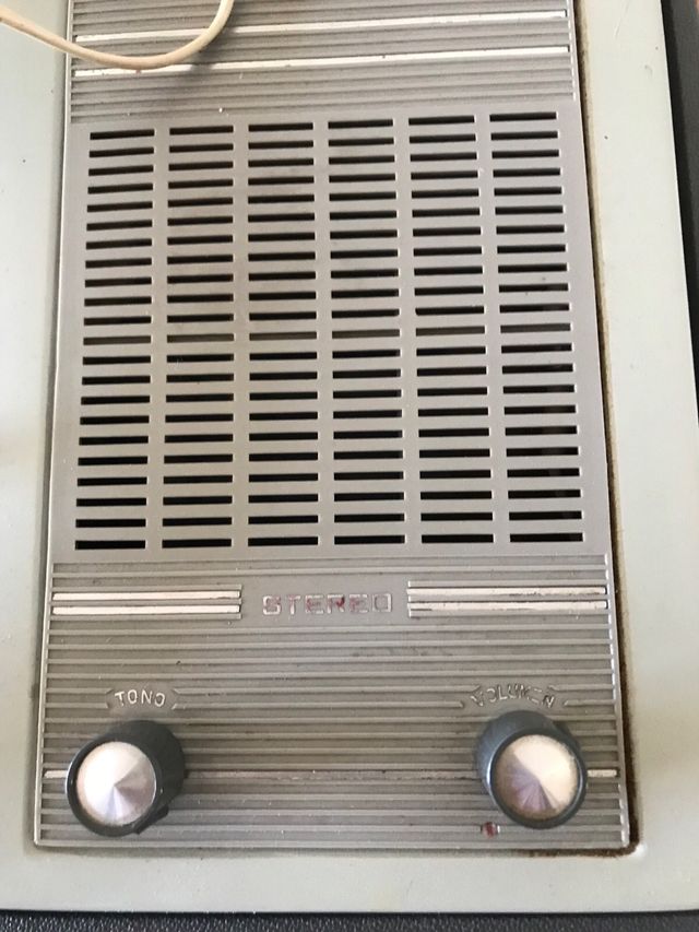 Tocadiscos tipo maletín vintage