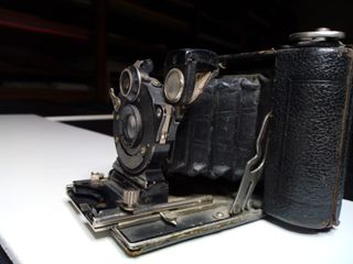 Ica Icarette macchina fotografica antica