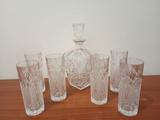 Set 6 bicchieri alti e bottiglia