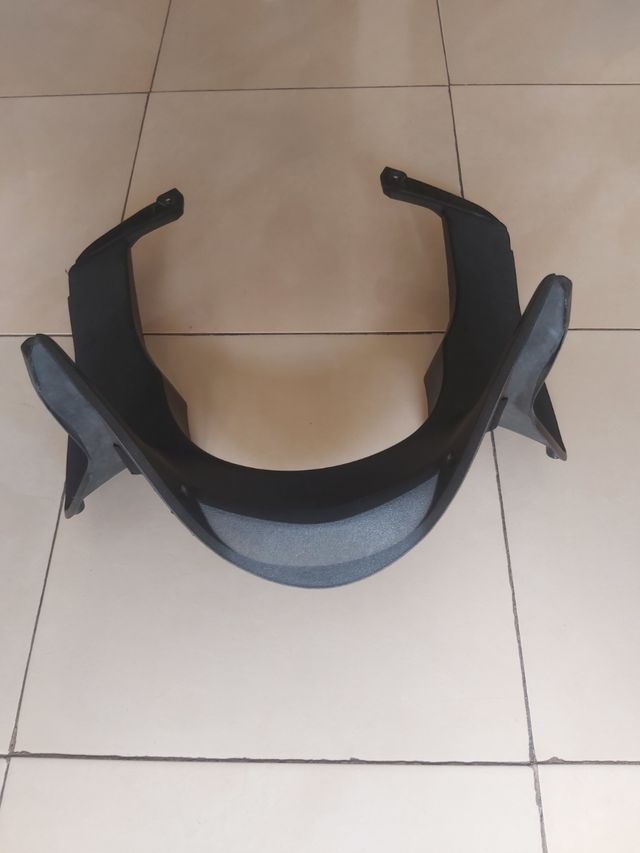 Plástico guantera gs 500f 2007