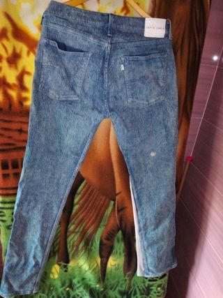 Pantalon levis 