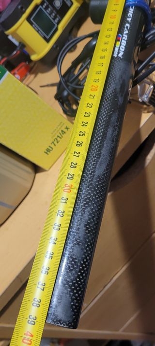 Sillin y tija de carbono con luZ