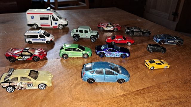 Coches + ambulancia juguete