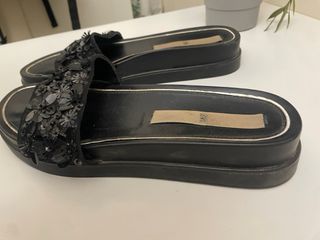 Sandalia plana zara t.42
