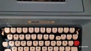 Maquina de escribir olivetti studio 46