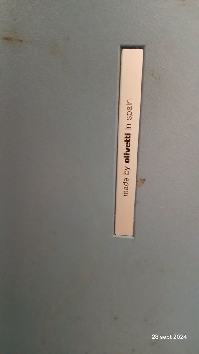 Maquina de escribir olivetti studio 46