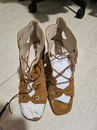 Zapatos de tacón de Zara talla 40