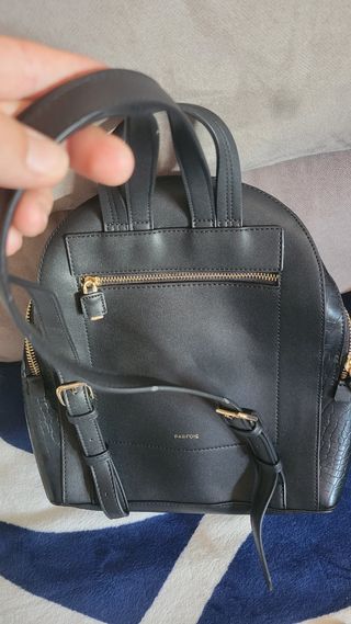 Mochila negra parfois