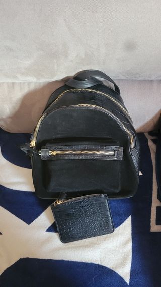 Mochila negra parfois