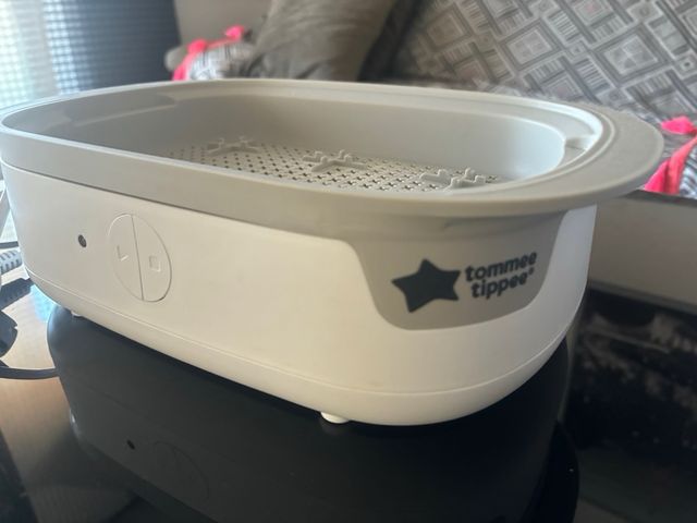 Esterilizador Tommee Tippee